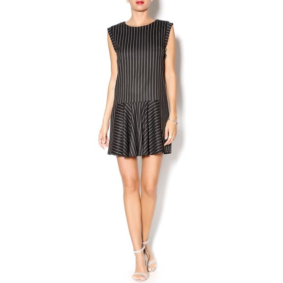 Line & Dot Revolve Pinstripe Dress Pleated Black Size Small New - Picture 9 of 9